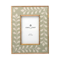 Coast to Coast Laurel Resin/Wood 4x6 Frame