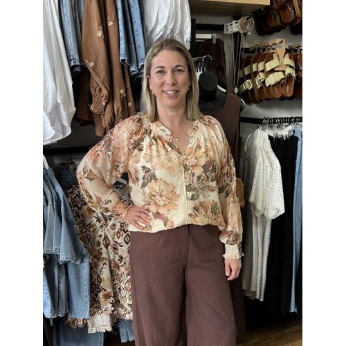 Miss Marlow French Flower Shirred Cuff Shirt - Natural