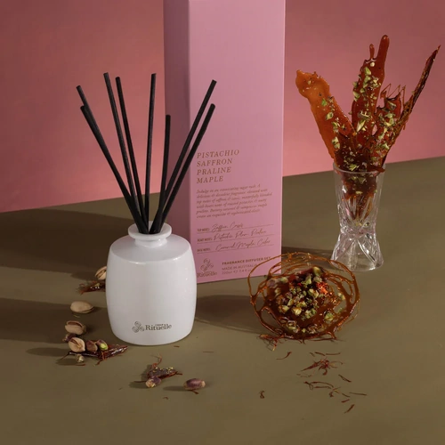 Urban Rituelle Apotheca Diffuser 220ml - Pistachio, Saffron, Praline, Maple