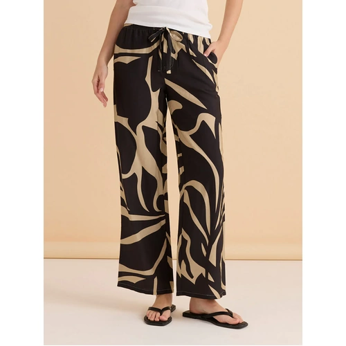 Betty Basics Sutton Relaxed Pant - Monochrome Floral