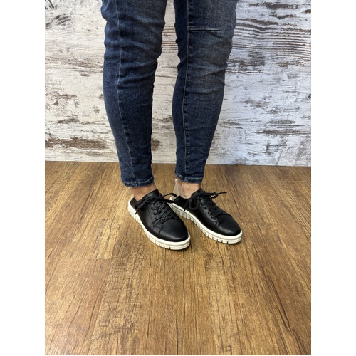 One Trick Pony Exit W Sneaker - Black Latte Leather