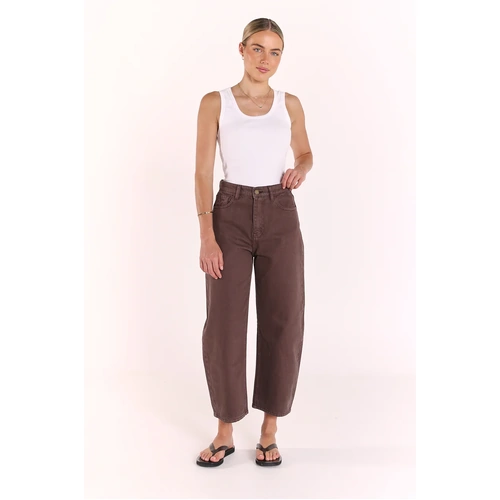 Feather + Noise Lola Cropped Barrel Jean - Chocolate