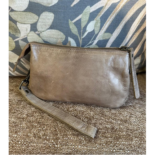 Rugged Hide St Kilda Crossbody Bag - Latte